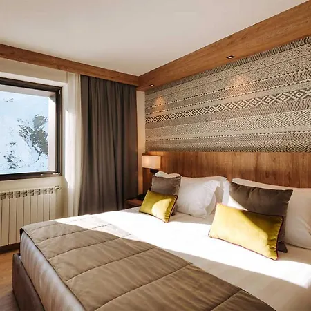 Отель Valtur Cervinia Cristallo 5*