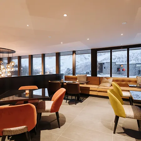 Valtur Cervinia Cristallo 5* 布勒伊-切尔维尼亚